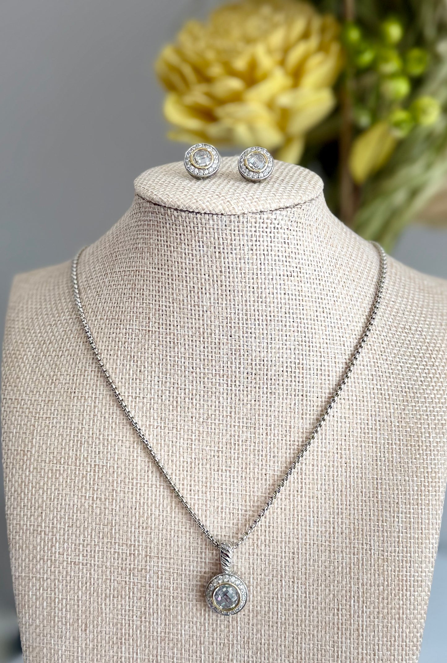 Robin Necklace