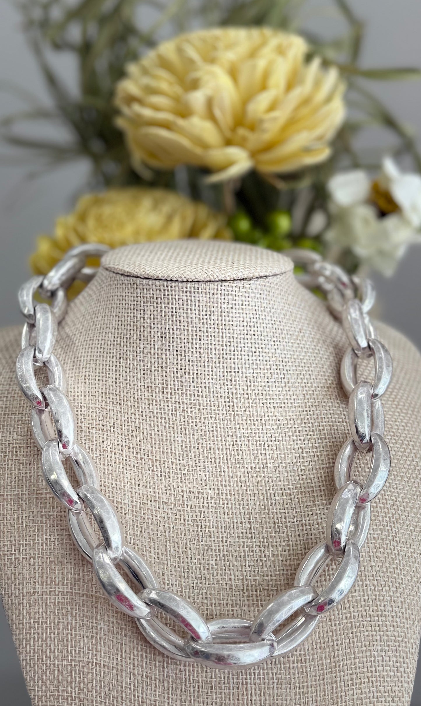 Wila Short Necklace