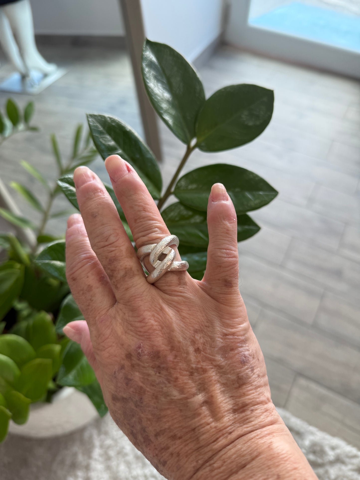 Knot Ring