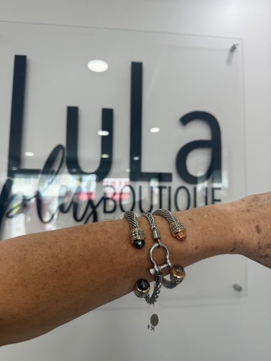 Horseshoe bracelet