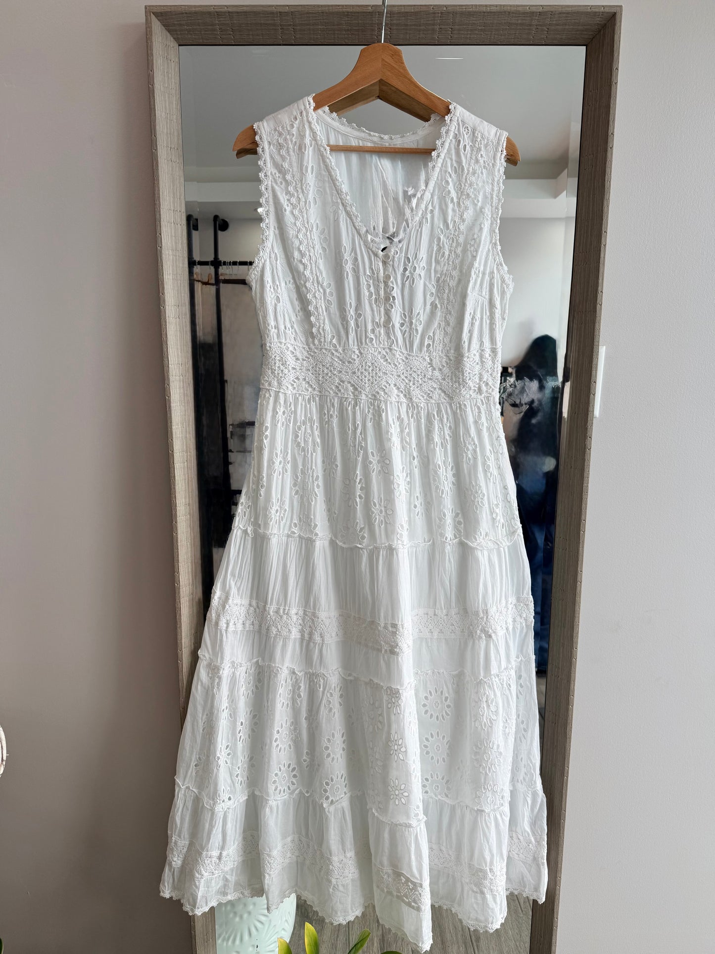 Leyla Eyelet Maxi